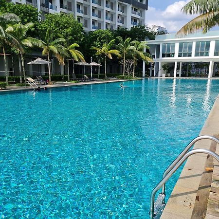 Ferienwohnung Retreat At Cybersquare Cyberjaya Exterior foto
