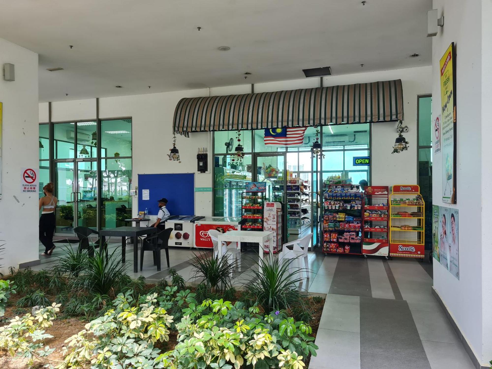 Ferienwohnung Retreat At Cybersquare Cyberjaya Exterior foto