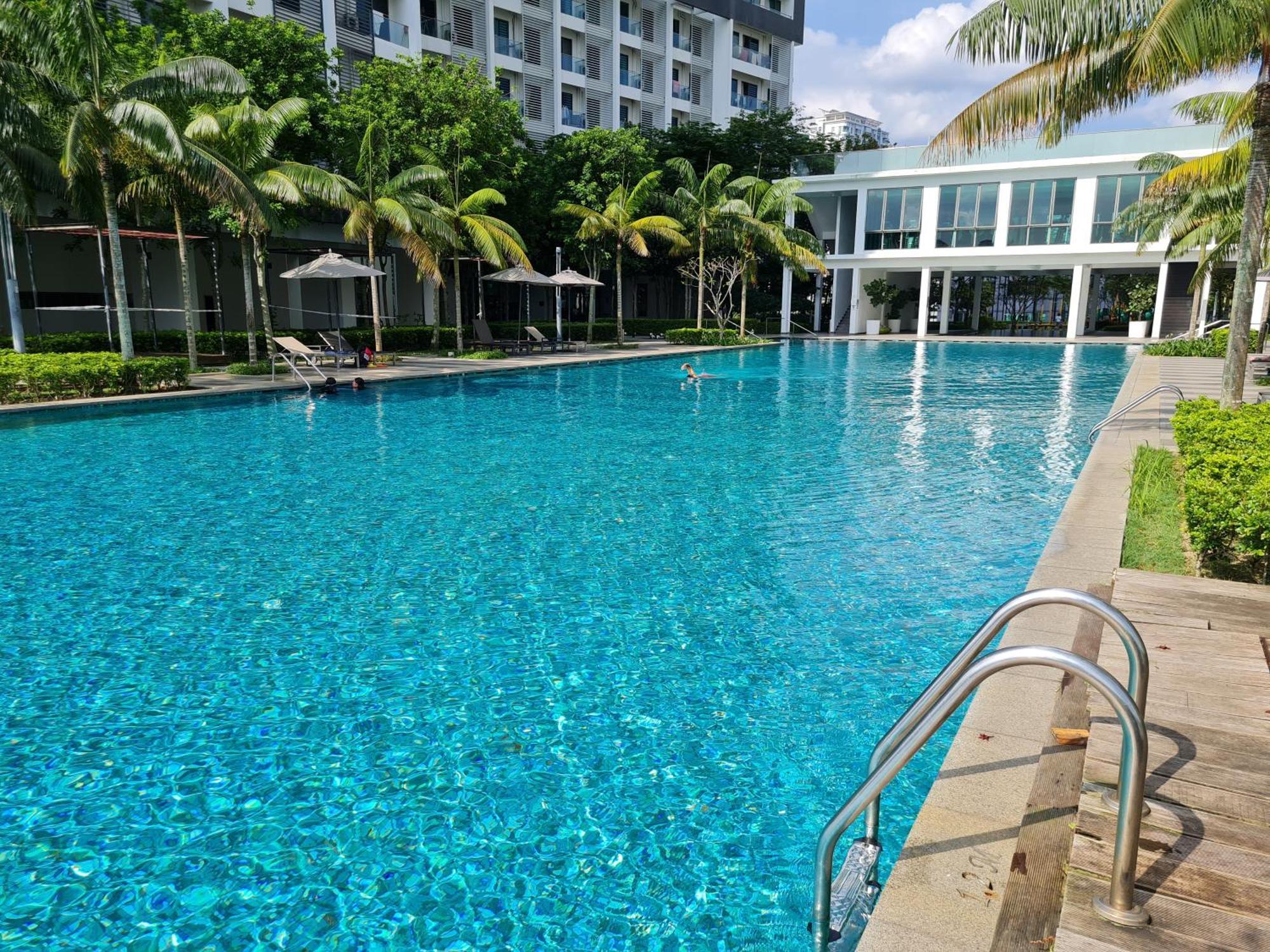 Ferienwohnung Retreat At Cybersquare Cyberjaya Exterior foto